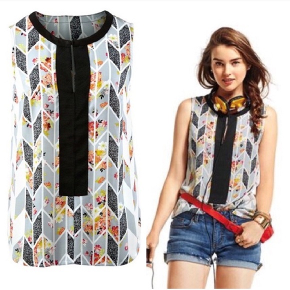 CAbi Tops - Cabi Floral Geometric Tunic Tank Top Style 249